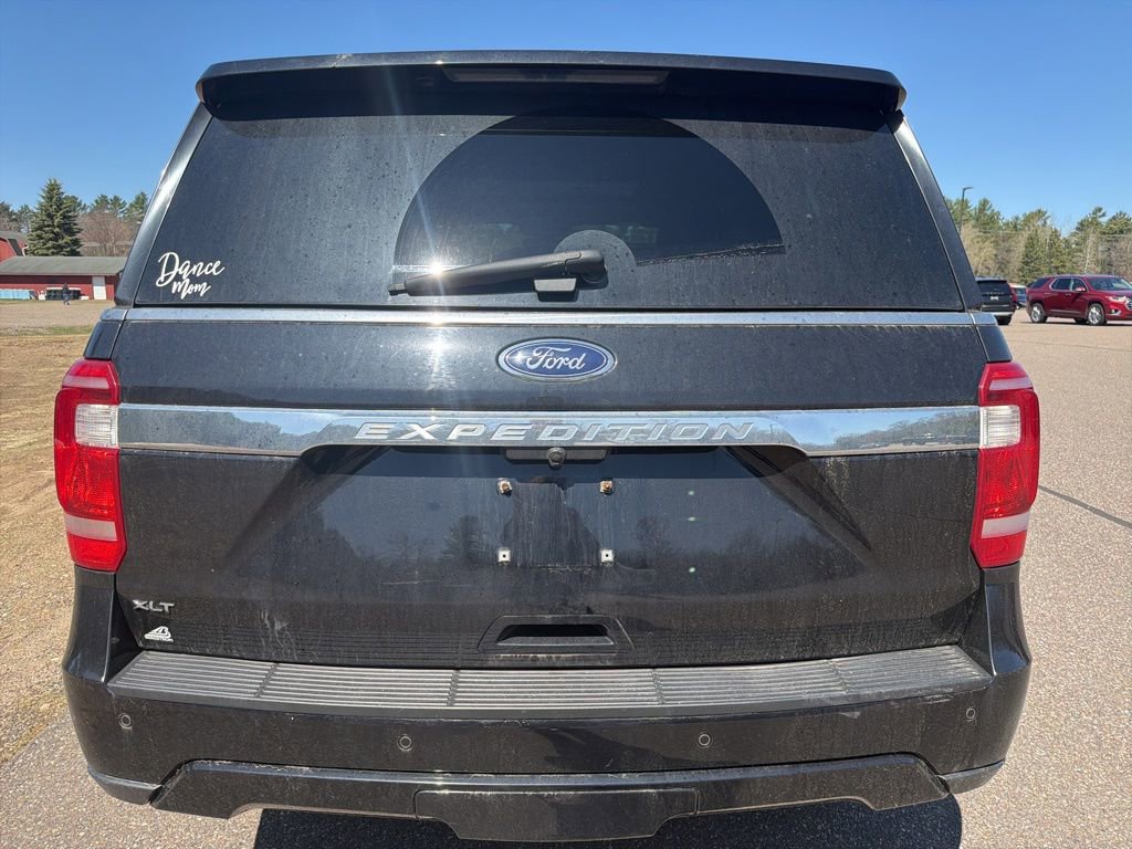 Used 2020 Ford Expedition XLT w/ Equipment Group 202A AWD/4WD image 4