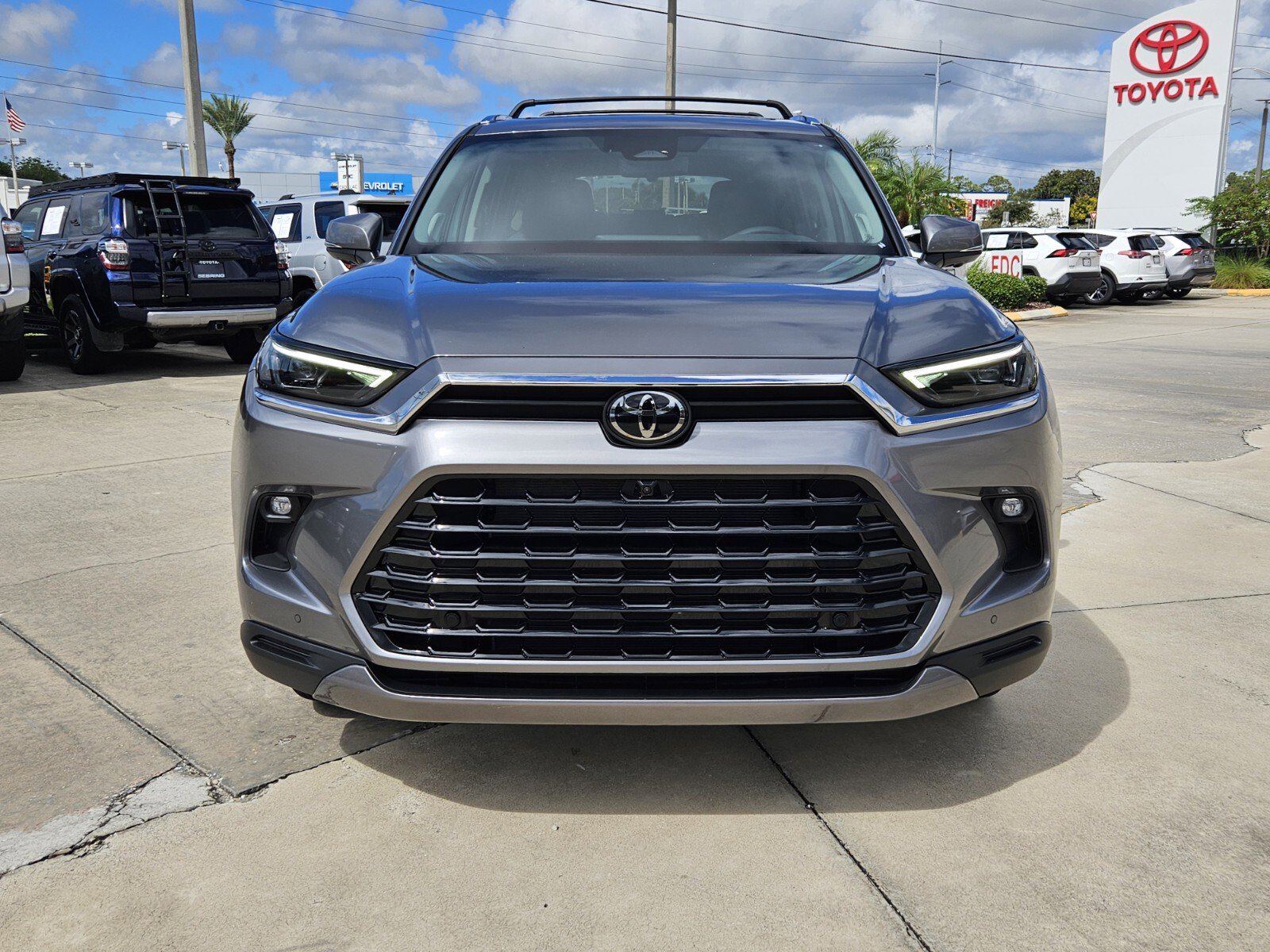 New 2026 Toyota Grand Highlander Platinum image 2