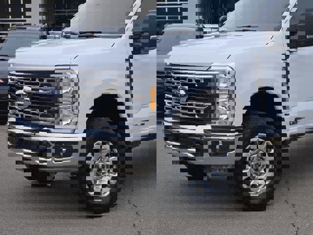 Used 2024 Ford F350 XLT w/ FX4 Off-Road Package image 2