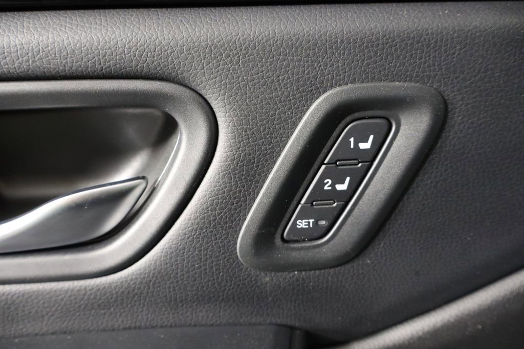 Used 2025 Honda Pilot EX-L image 23
