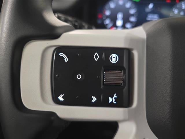 Used 2025 Land Rover Defender 110 X-Dynamic SE AWD/4WD image 16