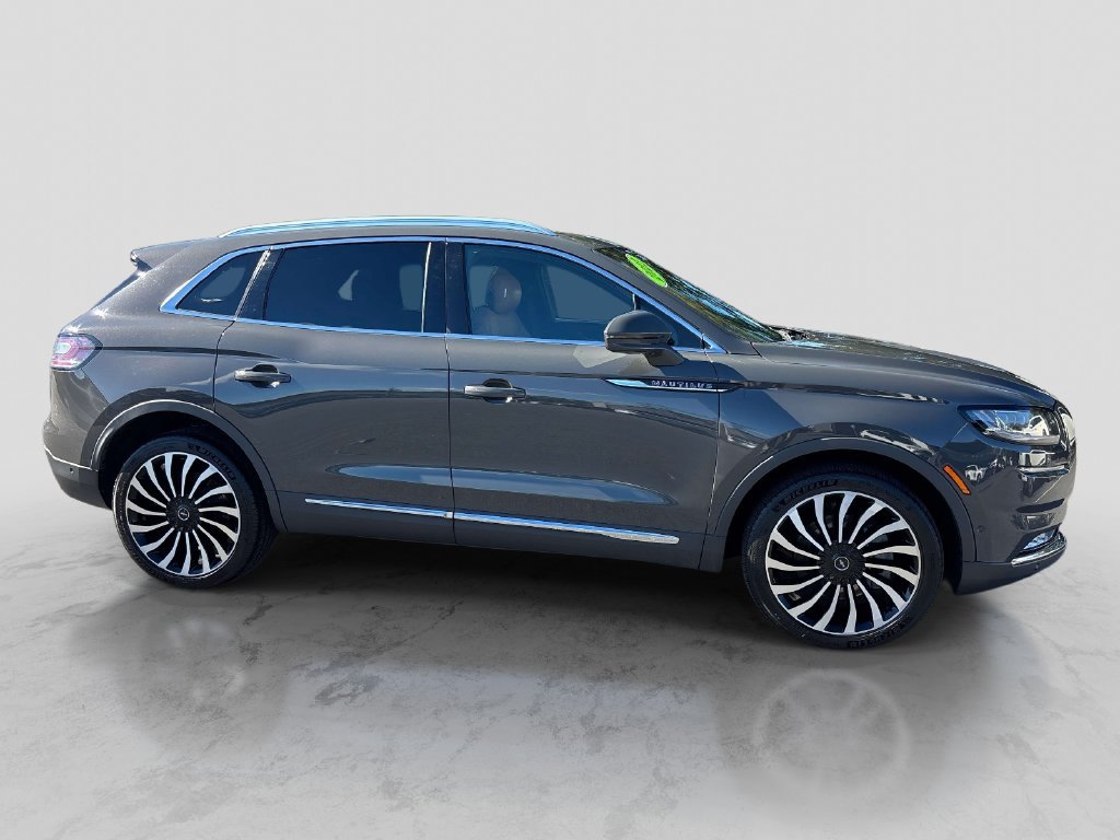 Used 2023 Lincoln Nautilus Black Label w/ Class II Trailer Tow Package AWD/4WD image 6