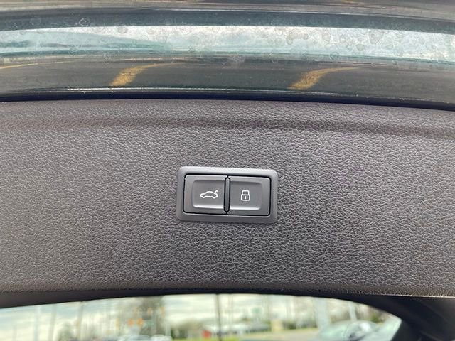 Used 2019 Audi SQ5 Premium Plus w/ Premium Plus Package image 29