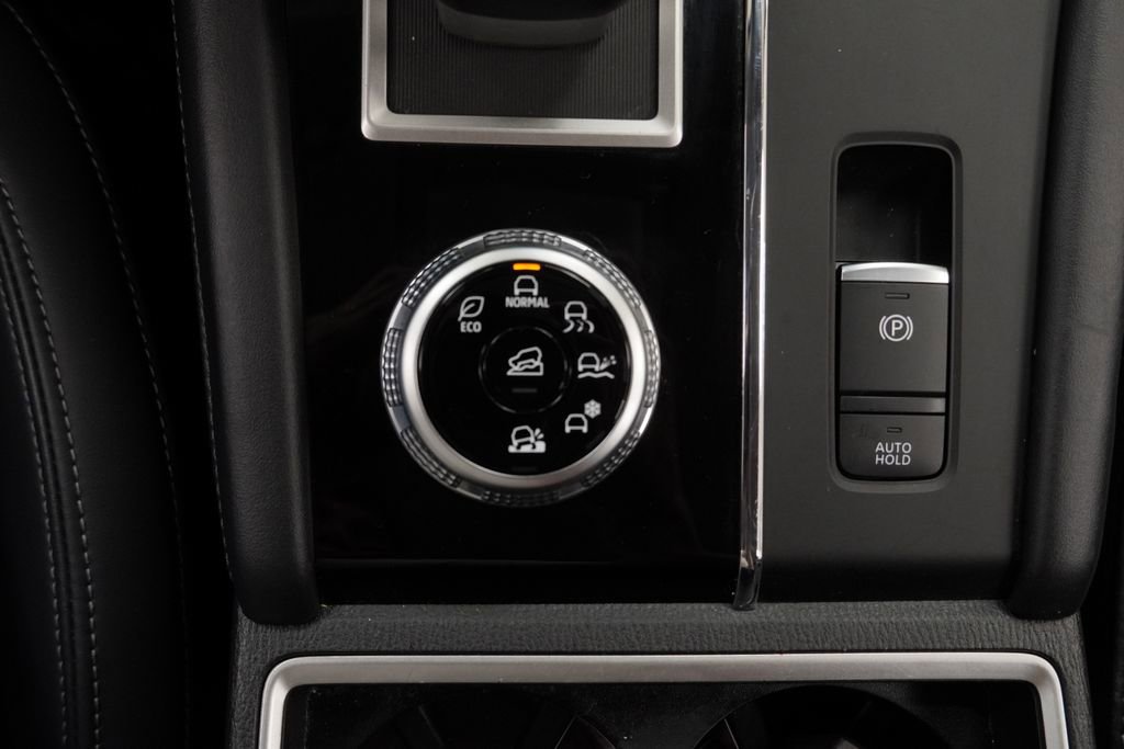 Used 2024 Mitsubishi Outlander SE image 37