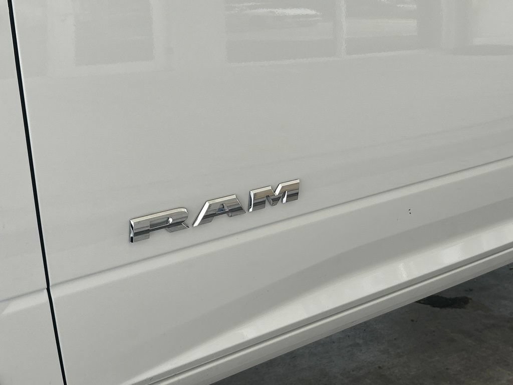 Used 2026 RAM 2500 Laramie AWD/4WD image 17