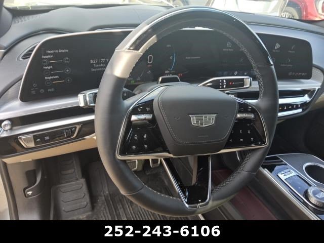 Used 2026 Cadillac Lyriq Signature Luxury AWD/4WD image 15