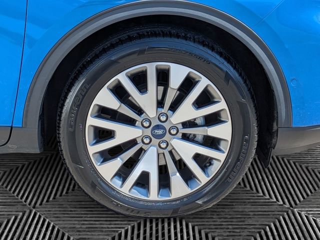 Used 2021 Ford Escape Titanium image 9