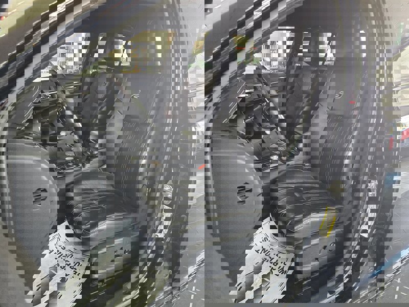 Used 2018 Chrysler 300 S image 9