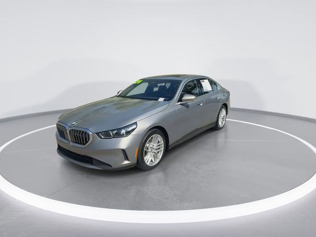 Used 2024 BMW 530i image 4