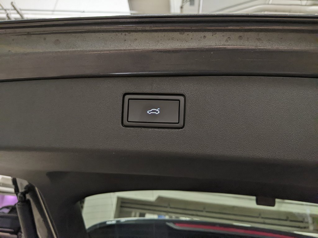 New 2025 Volkswagen Tiguan SE image 29