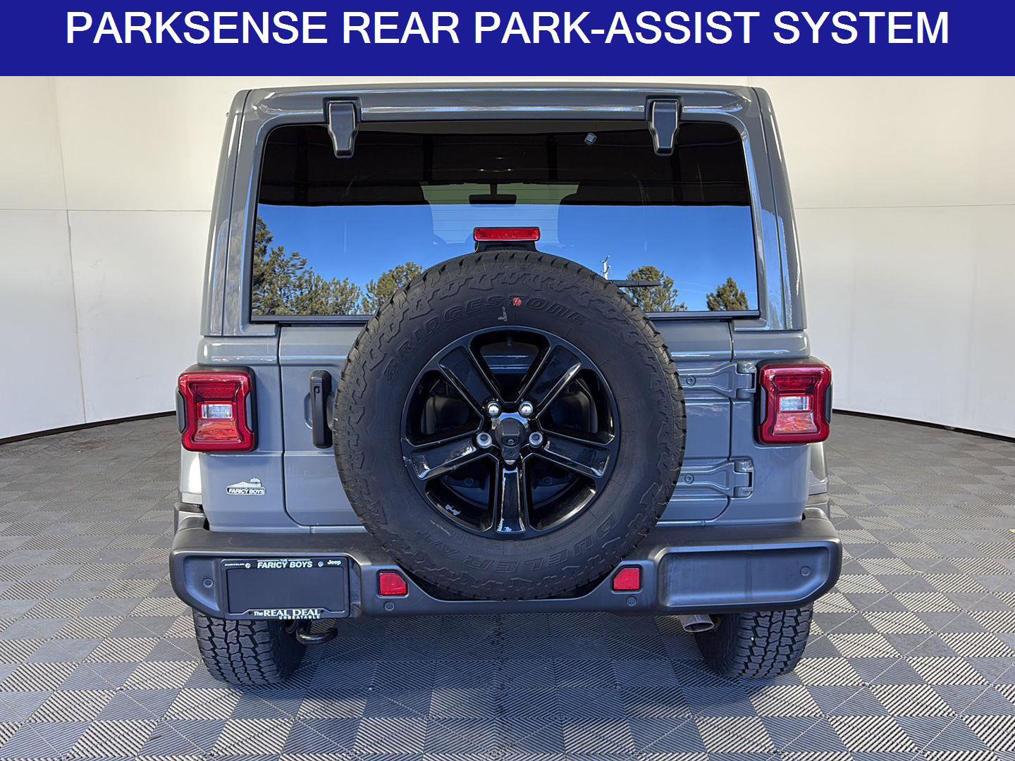 Used 2023 Jeep Wrangler Unlimited Sahara image 6