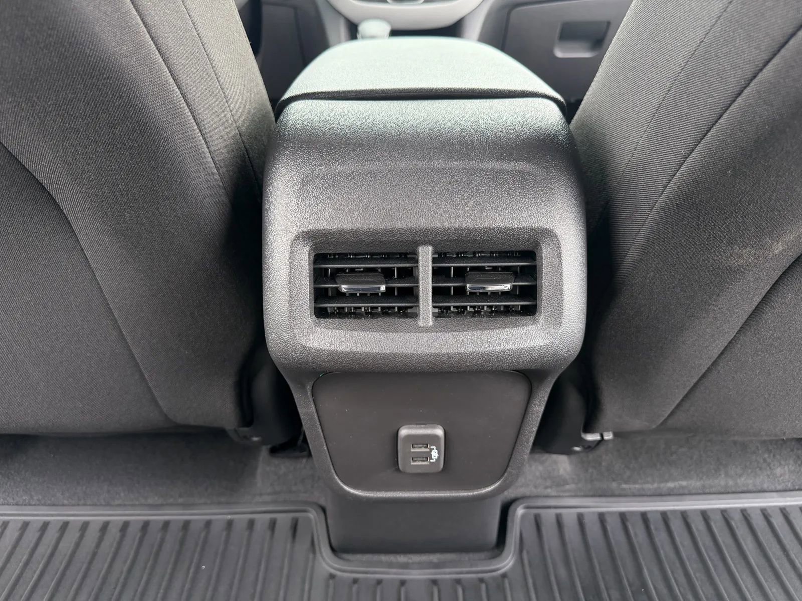 Used 2023 Chevrolet Equinox LS FWD image 29