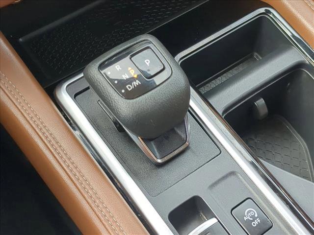 Used 2022 Nissan Pathfinder Platinum w/ Cargo Package image 18