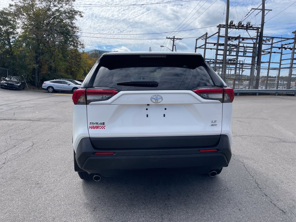 Certified 2023 Toyota RAV4 LE AWD/4WD image 4