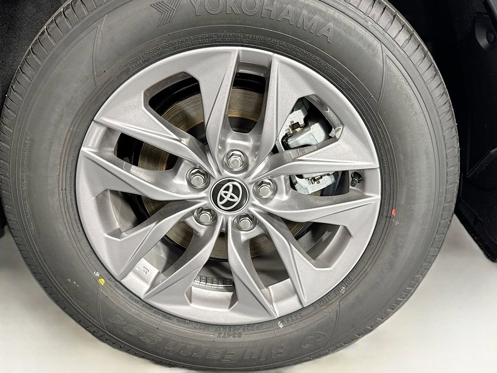 New 2026 Toyota Sienna XLE image 31