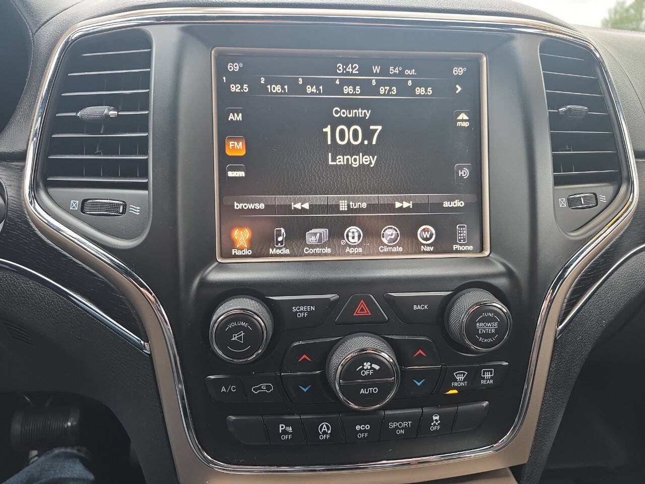 Used 2016 Jeep Grand Cherokee Summit AWD/4WD image 16