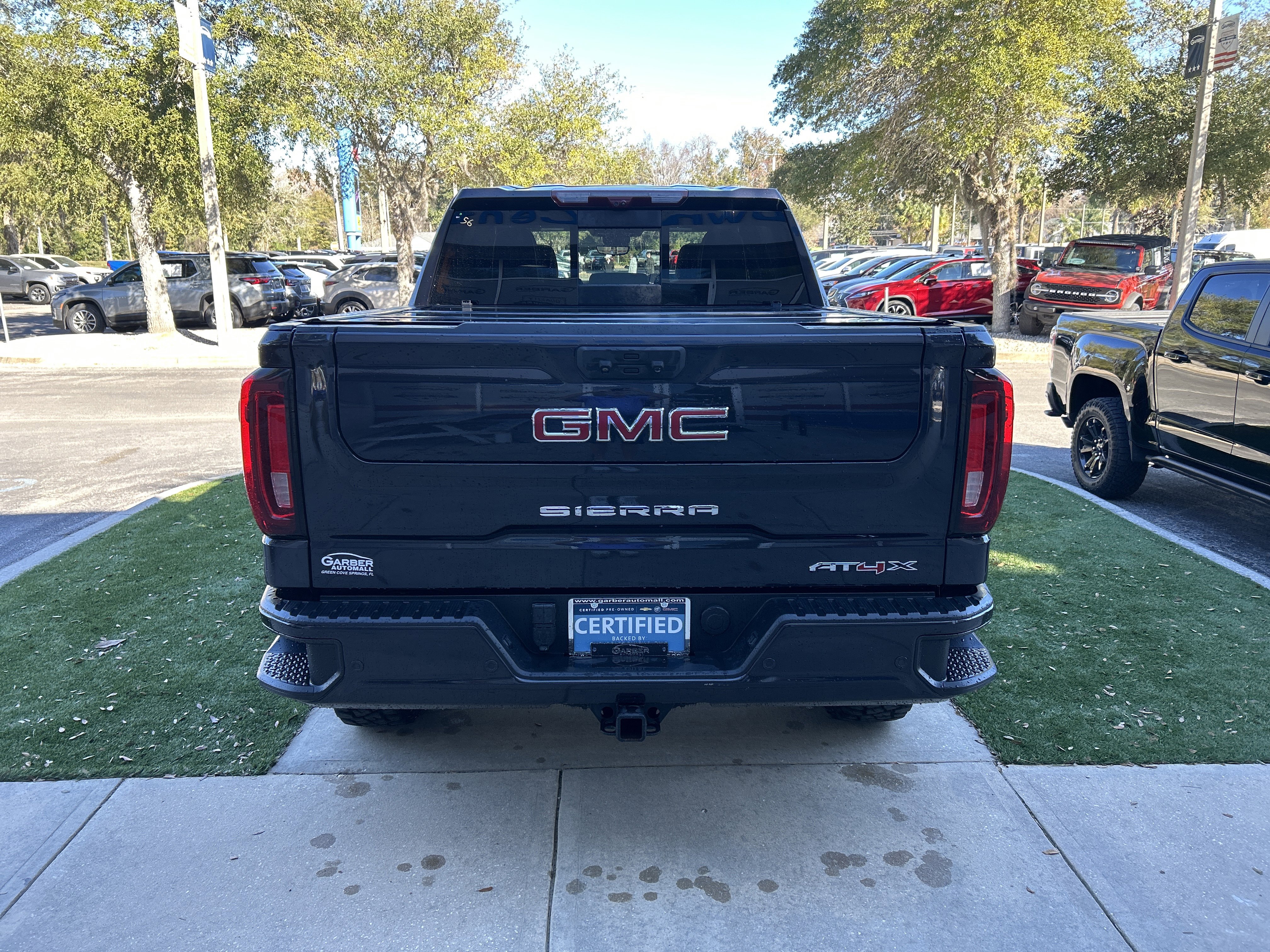 Used 2022 GMC Sierra 1500 AT4X image 6