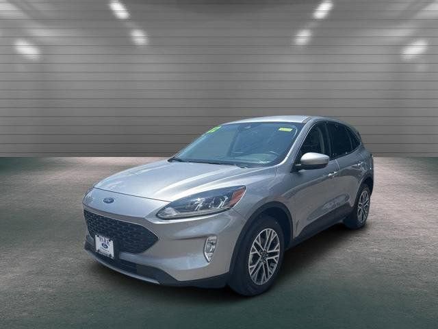 Certified 2022 Ford Escape SEL w/ Technology Package AWD/4WD image 3