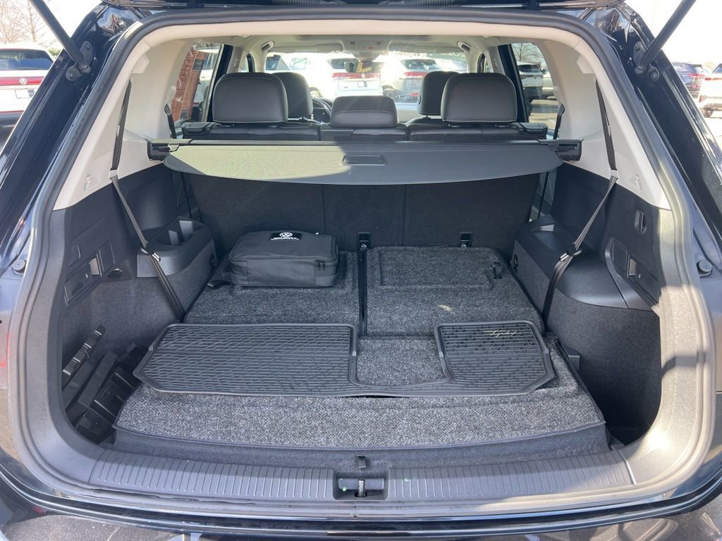 Used 2022 Volkswagen Tiguan SE image 13