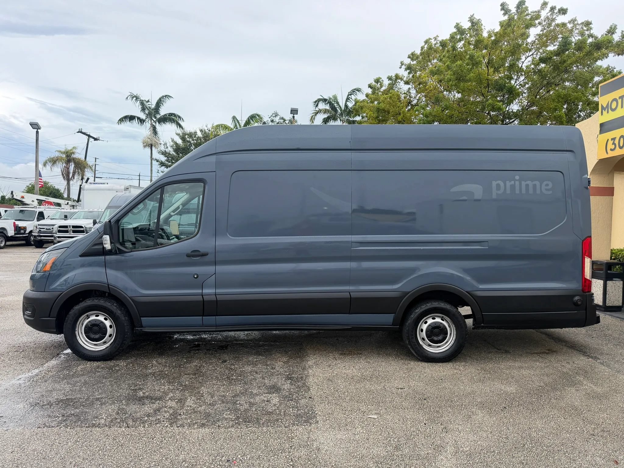 Used 2020 Ford Transit 250 148 High Roof Extended RWD image 2