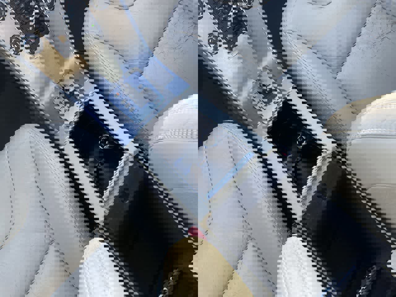 Used 2011 Volvo XC60 T6 image 25