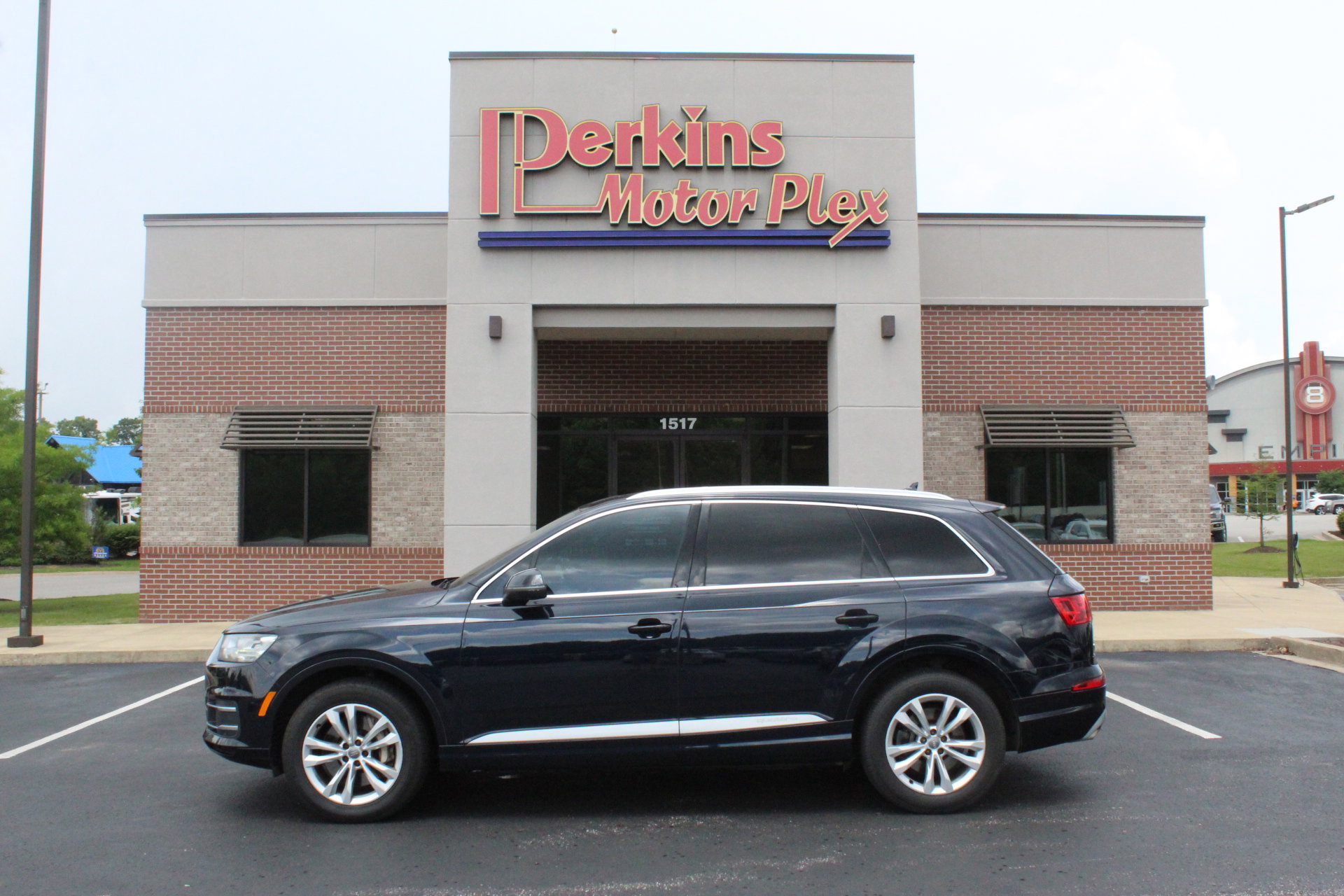 Used 2017 Audi Q7 3.0T Premium Plus AWD/4WD image 9