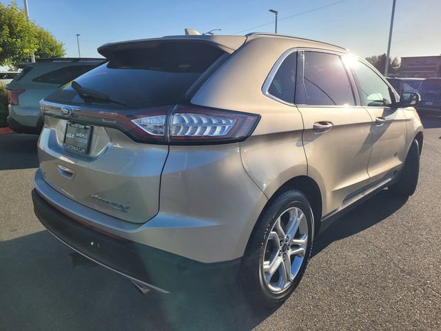 Used 2018 Ford Edge Titanium w/ Technology Package AWD/4WD image 4