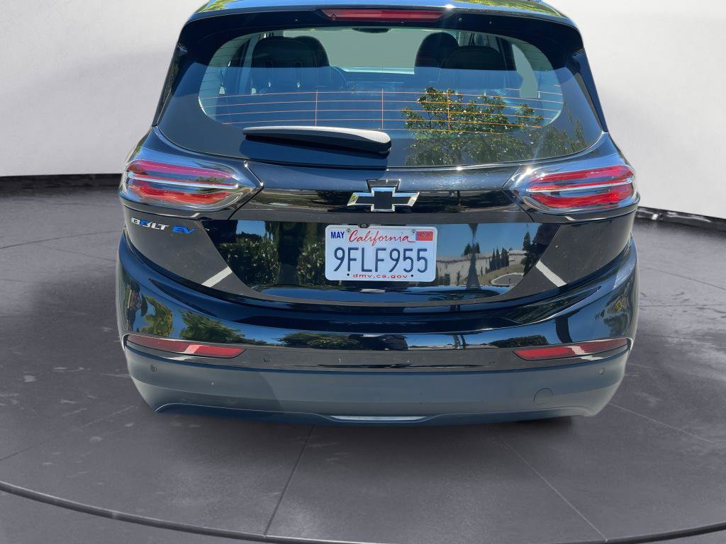 Used 2023 Chevrolet Bolt LT w/ Infotainment Package FWD image 5