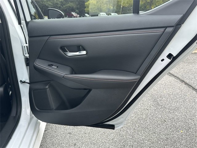 Certified 2025 Nissan Sentra SR image 17