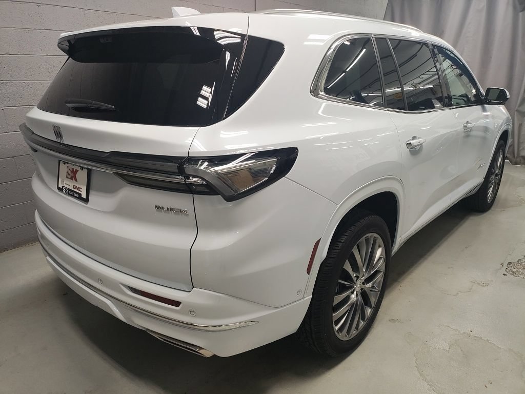 New 2026 Buick Enclave Avenir w/ Super Cruise Package AWD/4WD image 2