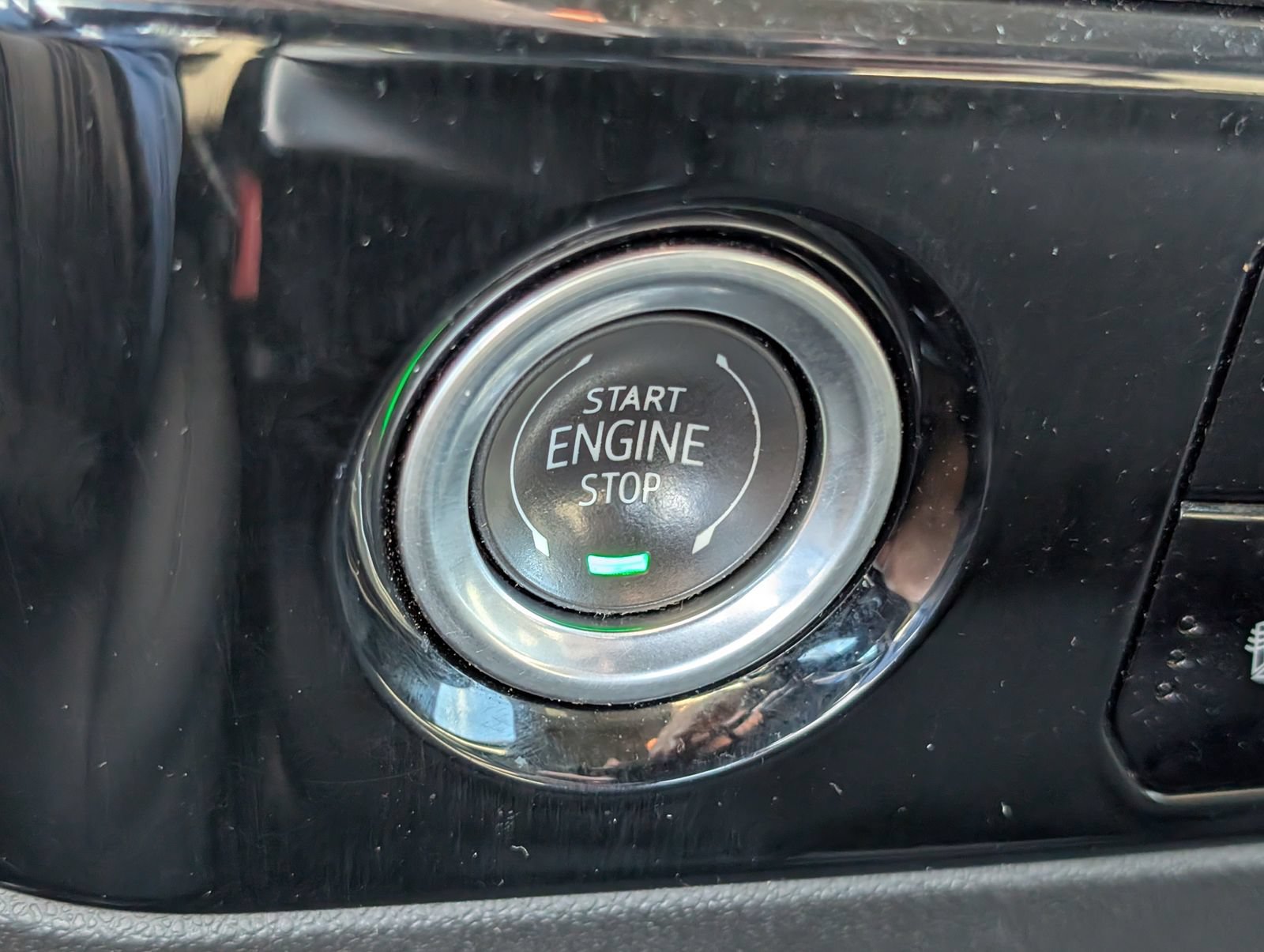 Used 2024 Chevrolet Silverado 1500 LT AWD/4WD image 24