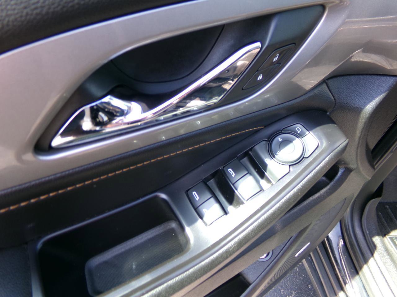 Used 2019 Chevrolet Traverse RS AWD/4WD image 11