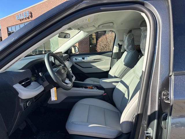 New 2026 Ford Explorer Active w/ Active Comfort Package AWD/4WD image 9