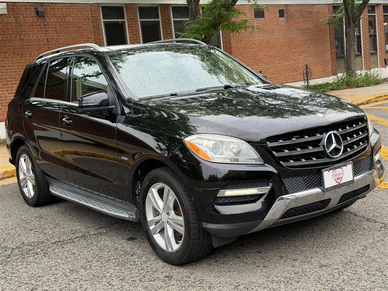 Used 2012 Mercedes-Benz ML 350 BlueTEC 4MATIC image 5