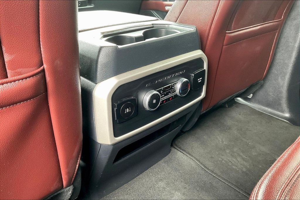 Used 2024 Ford Expedition Limited image 25