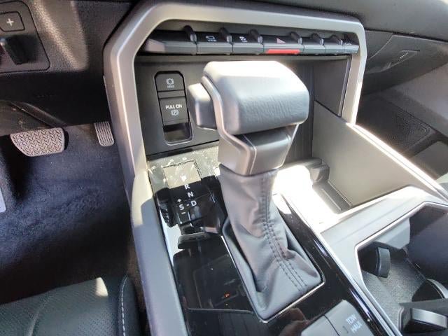 Used 2026 Toyota Tundra Limited AWD/4WD image 16