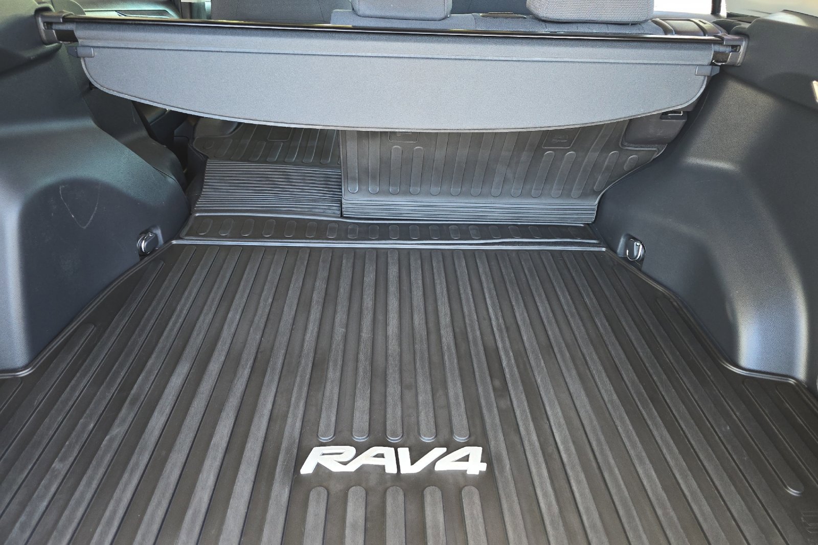 Certified 2023 Toyota RAV4 XLE w/ Convenience Package image 15