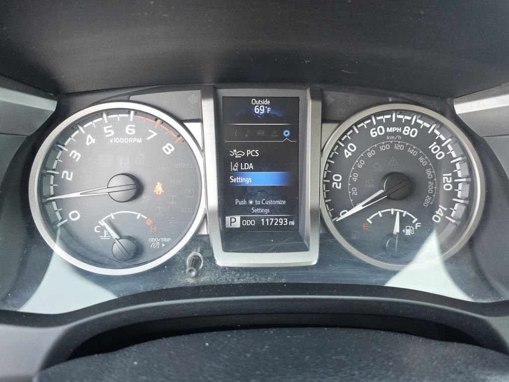 Used 2019 Toyota Tacoma SR5 AWD/4WD image 32