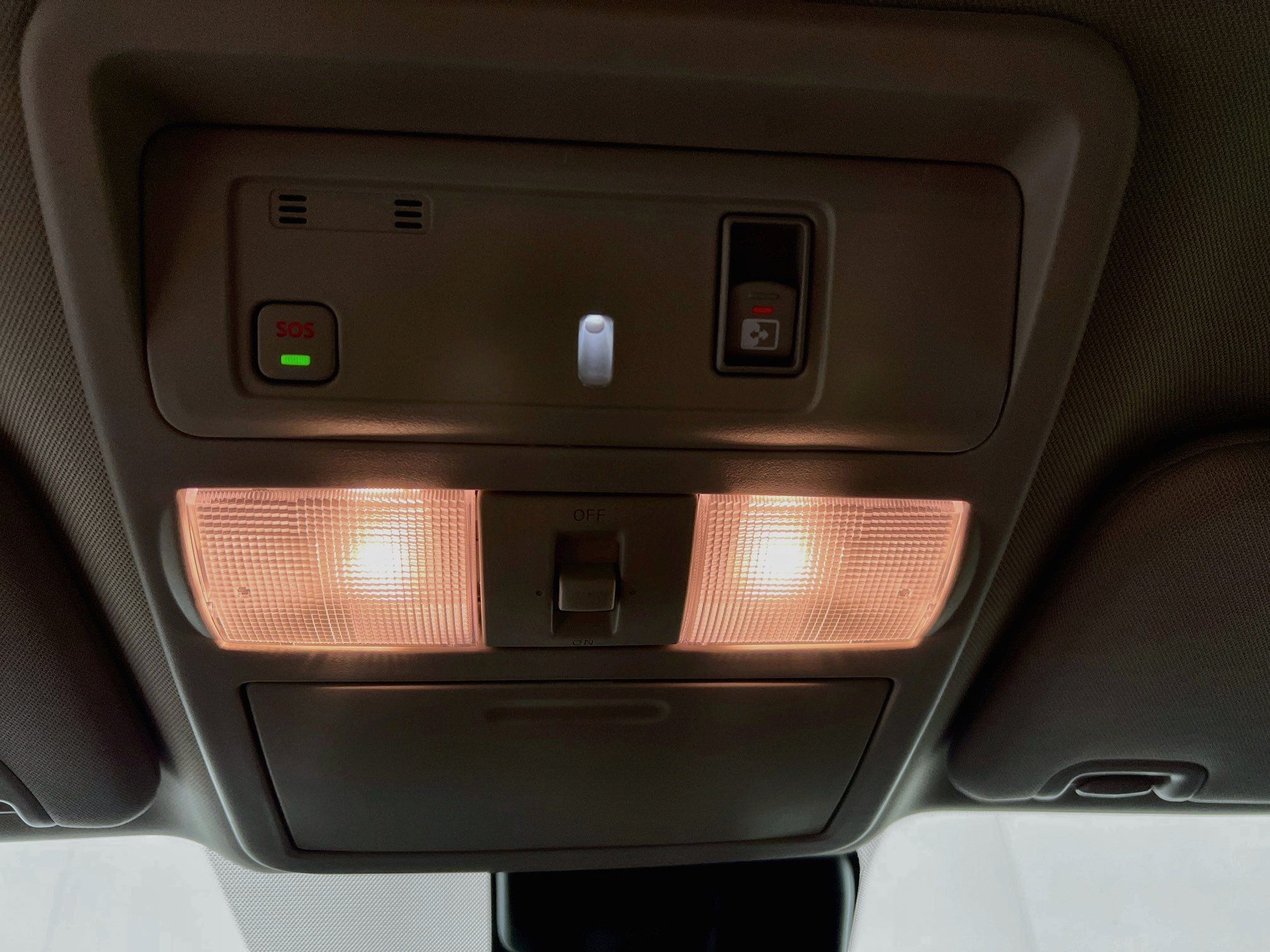 Used 2024 Nissan Titan SV AWD/4WD image 20