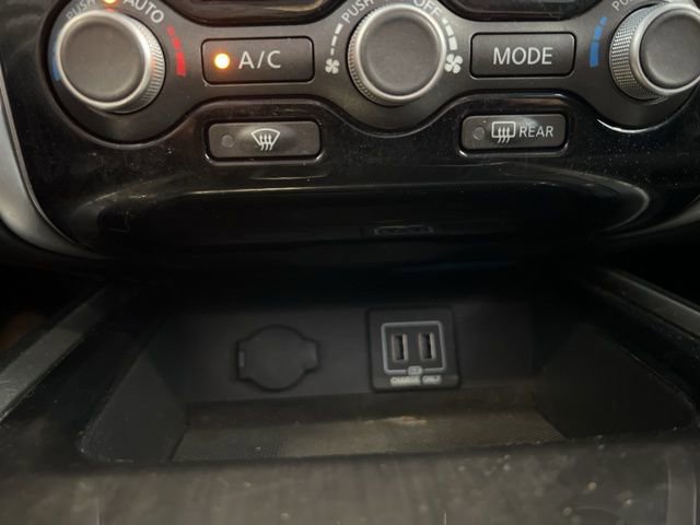 Used 2018 Nissan Pathfinder S image 28