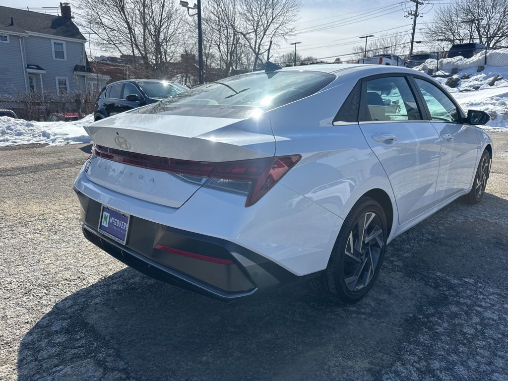 Certified 2025 Hyundai Elantra SEL image 4