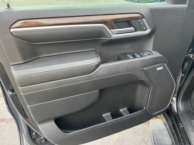 Used 2024 GMC Sierra 1500 Elevation w/ Preferred Package AWD/4WD image 8