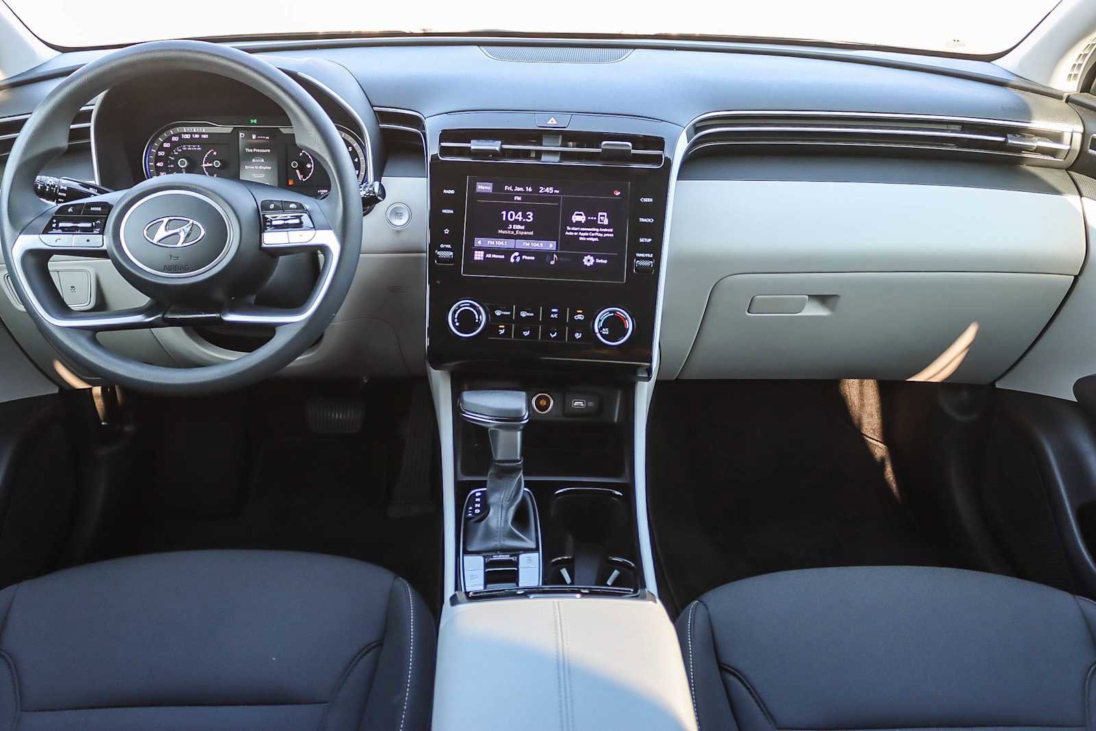 Used 2022 Hyundai Tucson SEL w/ Cargo Package image 11