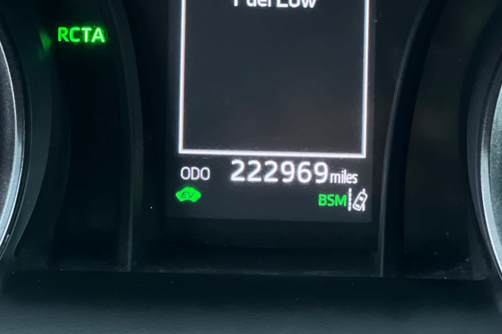 Used 2022 Toyota Camry SE w/ Cold Weather Package FWD image 23