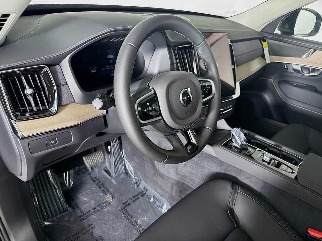 New 2026 Volvo XC90 B5 Plus w/ Protection Package image 9