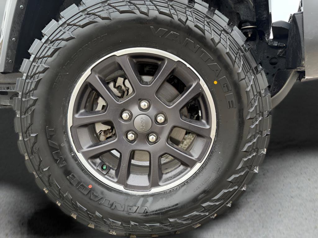 Used 2023 Jeep Gladiator Overland image 32