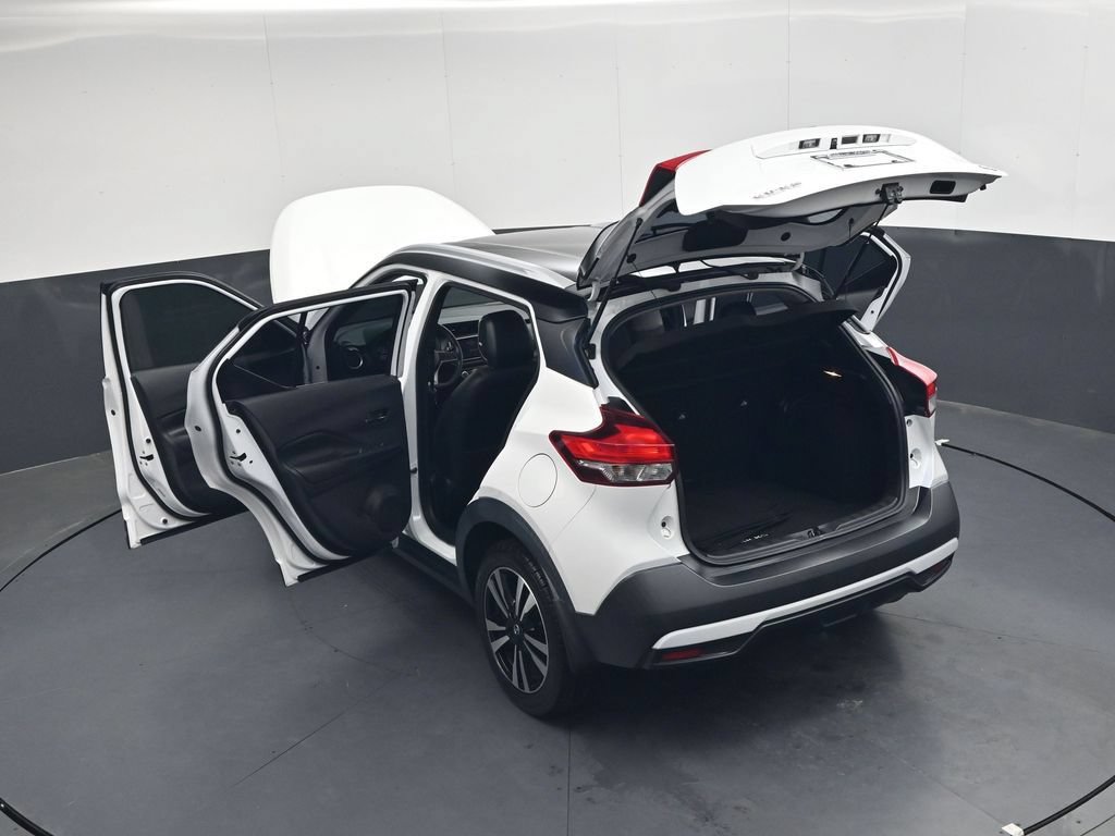 Used 2018 Nissan Kicks SR w/ Premium Package FWD image 41
