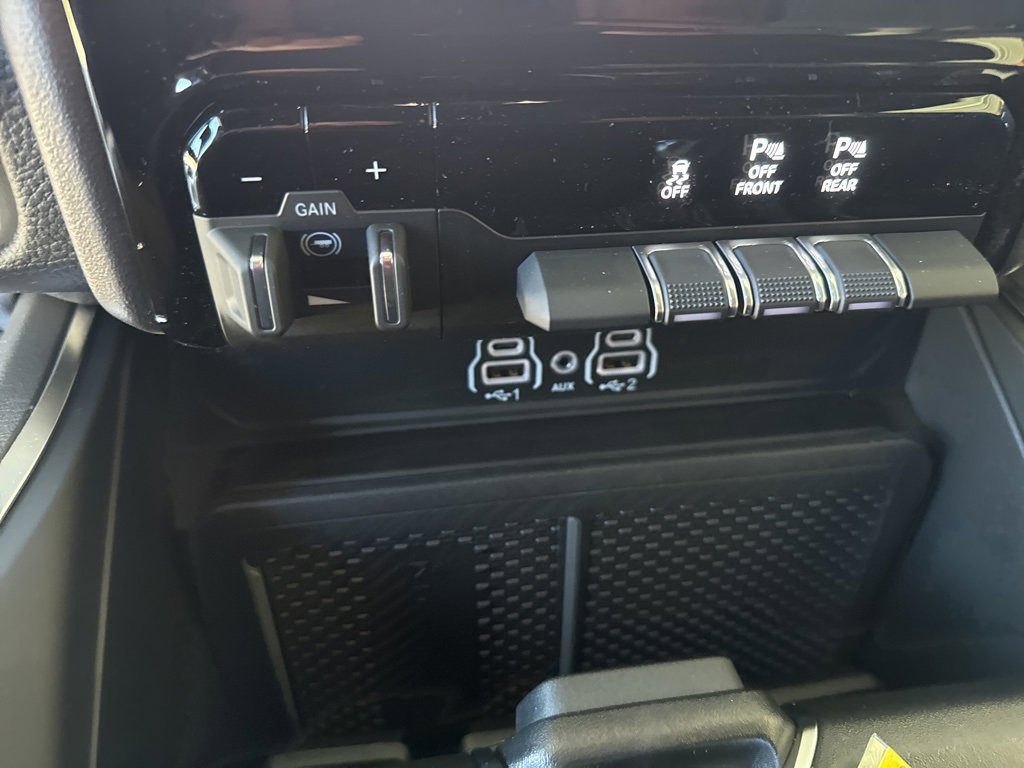New 2026 RAM 1500 4x4 Crew Cab image 16