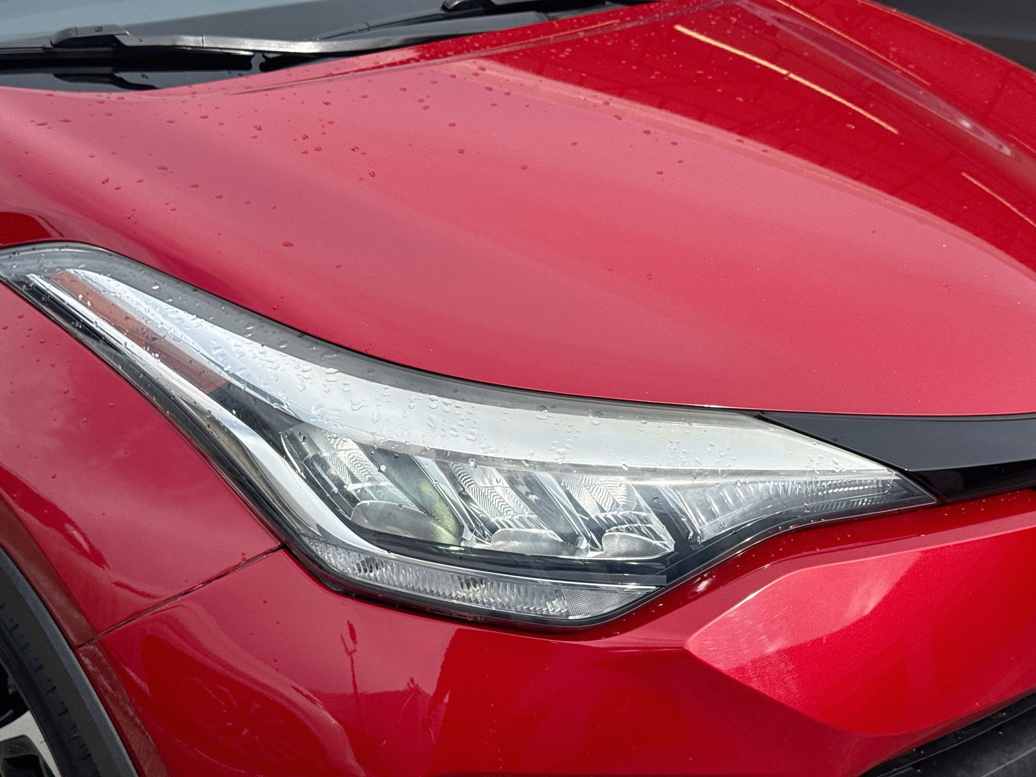 Used 2021 Toyota C-HR XLE FWD image 31