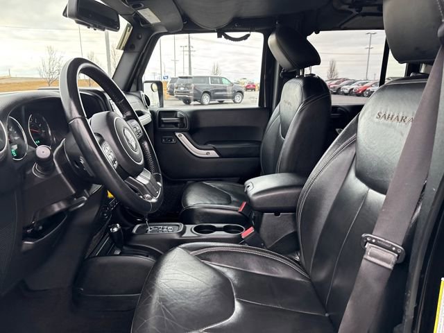 Used 2017 Jeep Wrangler Unlimited Sahara w/ Connectivity Group image 9